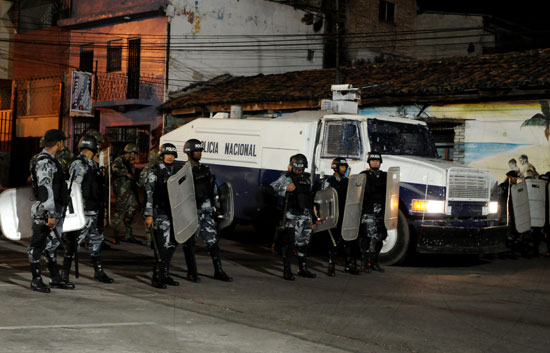 M�xico negocia con Honduras el exilio de Zelaya