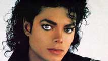 Ir al Video&nbsp;Michael Bush, dise&ntilde;ador del vestuario de Michael Jackson, re&uacute;ne en un libro, los bocetos y los trajes que hizo para el artista