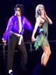 Michael Jackson, durante una actuaci&oacute;n con Britney Spears en la celebraci&oacute;n de su 30 aniversario como artista en solitario