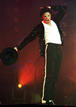 Michael Jackson, durante una actuaci&oacute;n en el parque Jurundong, en Brunei.