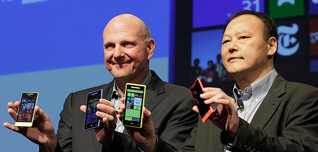 HTC y Microsoft presentan dos nuevos móviles con Windows Phone 8 HTC y Microsoft presentan dos nuevos móviles con Windows Phone 8