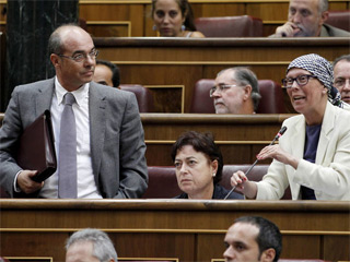 Ver v&iacute;deo  'Miembros de BNG, ERC, ICV y Nafarroa Bai abandonan el Congreso antes de la votaci&oacute;n de la reforma de la Constituci&oacute;n'