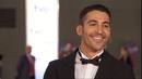 Miguel &Aacute;ngel Silvestre, muy sonriente a la llegada de la alfombre roja.