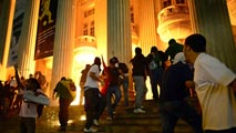 Ir al Video&nbsp;Miles de manifestantes protagonizan las mayores protestas de los &uacute;ltimos 20 a&ntilde;os en Brasil