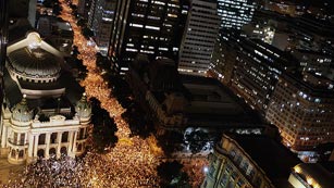 Ver vídeo  'Miles de manifestantes protagonizan las mayores protestas de los últimos 20 años en Brasil'