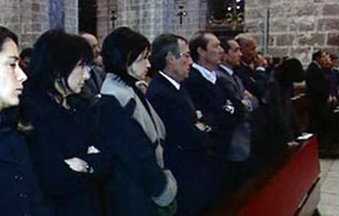 Ver v&iacute;deo  'Miles de personas acompa&ntilde;an hasta la Catedral a la comitiva f&uacute;nebre con los restos del escritor vallisoletano Miguel Delibes'