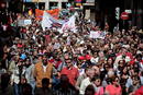 MILES DE PERSONAS PROTESTAN EN VALENCIA CONTRA LOS RECORTES DEL GOBIERNO