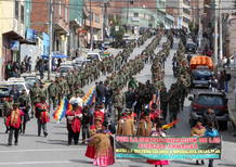 Militares bolivianos se manifiestan contra el racismo en el ejército