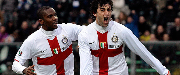 Diego Milito y Eto'o forman la temible delantera del Inter de Mil&aacute;n.
