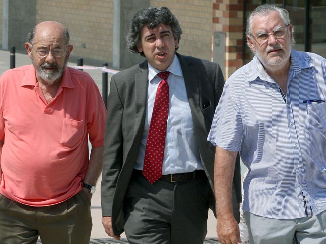 Ver v&iacute;deo  'Millet y Montull dicen al salir de prisi&oacute;n que han pasado "d&iacute;as muy tristes"'