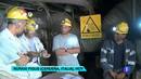 Ir al Video&nbsp;Un minero intenta cortarse las venas en el tercer d&iacute;a de encierro