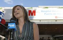 LA MINISTRA DE IGUALDAD VISITA AL AGREDIDO JESÚS NEIRA LA MINISTRA DE IGUALDAD VISITA AL AGREDIDO JESÚS NEIRA