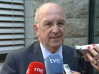 Ver v&iacute;deo  'Los Ministros de Econom&iacute;a llegan esta noche a Hungr&iacute;a para una reuni&oacute;n del eurogrupo'