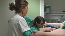 mir3dos-medicos-durante-guardia