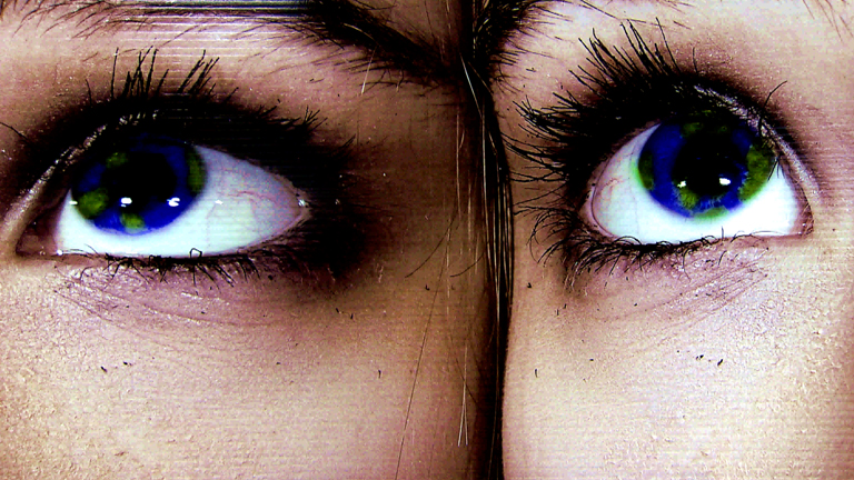 En Portada - Miradas enfrentadas - Avance