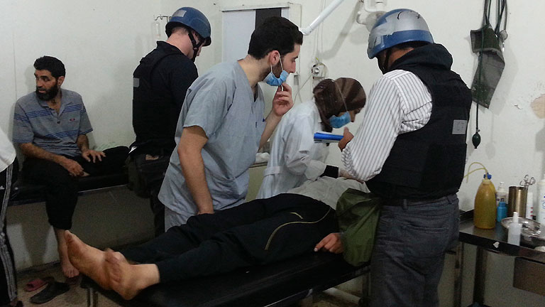 La misión de la ONU entrevista y toma pruebas a las víctimas del supuesto ataque químico en Damasco