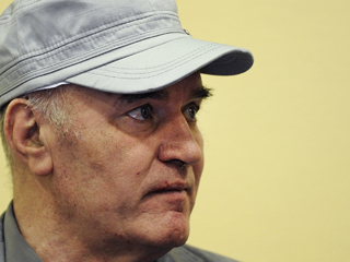 Mladic es expulsado del Tribunal por su actitud provocadora