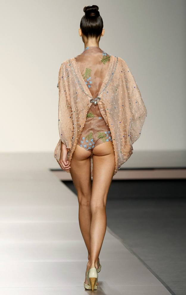 Modelo de Anke Schl&ouml;der en Madrid Cibeles Fashion Week