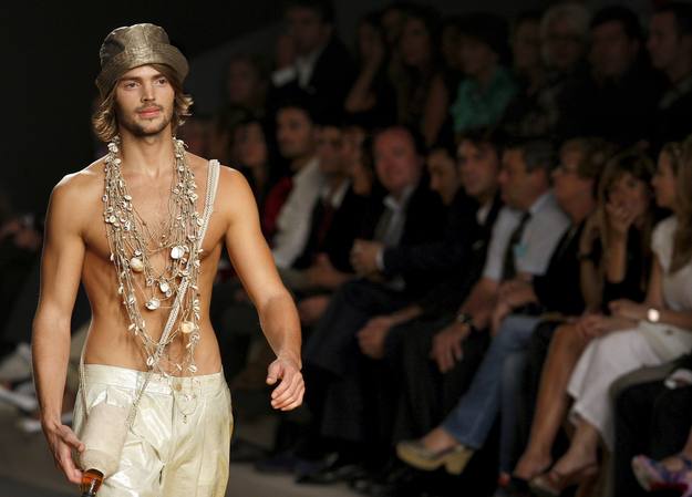 Modelo de Antonio Mir&oacute; en Madrid Cibeles Fashion Week