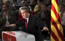 El ministro de la Presidencia, Ram&oacute;n J&aacute;uregui, arropa al candidato del PSC, Jos&eacute; Montilla, en un mitin en Matar&oacute; (Barcelona)