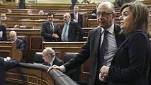 Video: Montoro abre la puerta a quitar el IVA de comedores escolares "si corre a cargo de entidades de carácter social" Video: Montoro abre la puerta a quitar el IVA de comedores escolares "si corre a cargo de entidades de carácter social"