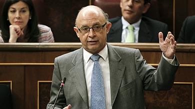 Montoro anuncia una investigación para saber cómo se produjo el "error" con el DNI de la infanta Montoro anuncia una investigación para saber cómo se produjo el "error" con el DNI de la infanta