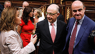 Ver v&iacute;deo  'Montoro pide un esfuerzo por el bien de Espa&ntilde;a y Rubalcaba cree que el ajuste agravar&aacute; la recesi&oacute;n'