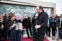 Montse Momp&oacute; entrega el premi a Josep M. Pou