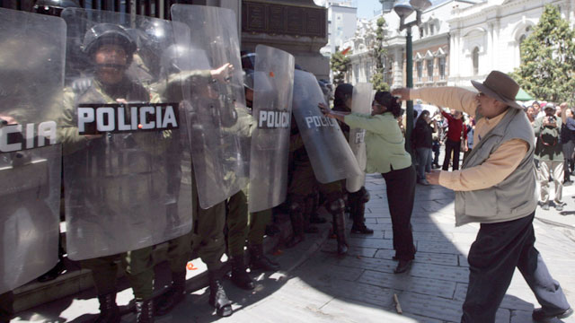 Morales suspende el proyecto de carretera que origino la protesta ind&iacute;gena en Bolivia