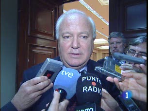 Ver v&iacute;deo  'Moratinos: "Espa&ntilde;a condena cualquier intento de derrocar al gobierno constitu&iacute;do en Ecuador"'
