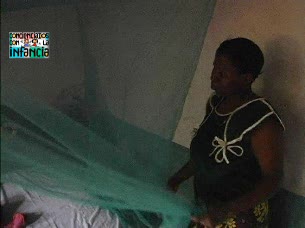 Ver v&iacute;deo  'Mosquiteras contra la malaria en Kenia'