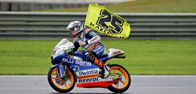Maverick Vi&ntilde;ales, con su antigua Honda en el circuito de Cheste (Valencia)