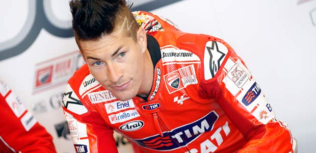 Nicky Hayden compartir&aacute; 'box' con Valentino Rossi a partir de 2011.