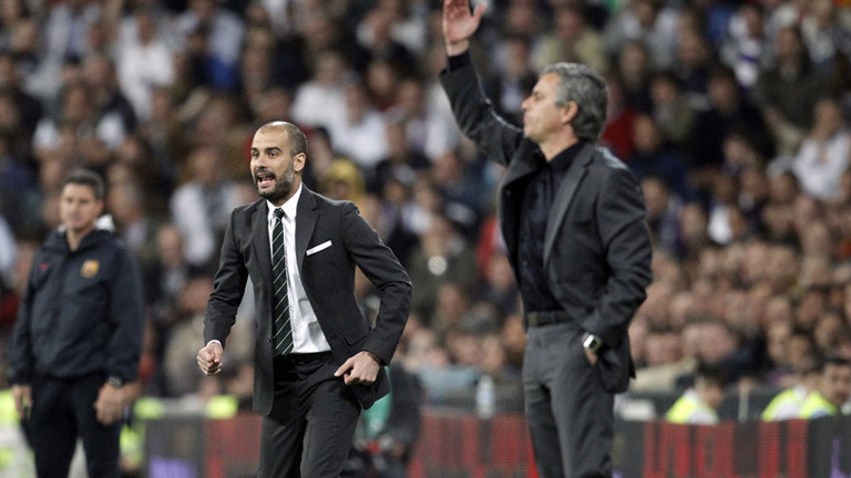'Mou' y Guardiola hablan con sus gestos