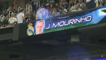 Ir al Video&nbsp;Mou, silbado en el Bernab&eacute;u