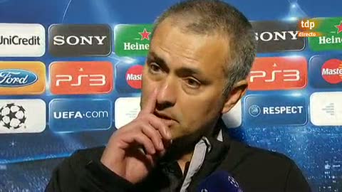 Ver v&iacute;deo  'Mourinho: "Me duele ver que la gente est&aacute; triste"'