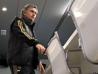 Ver v&iacute;deo  'Mourinho:"Lamento much&iacute;simo la lesi&oacute;n de Villa"'