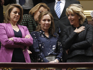 Ver v&iacute;deo  'Muchos pol&iacute;ticos se han acercado al Congreso para escuchar el discurso de investidura'