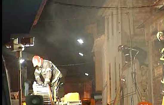 Muere un bombero en un incendio en Villarrobledo