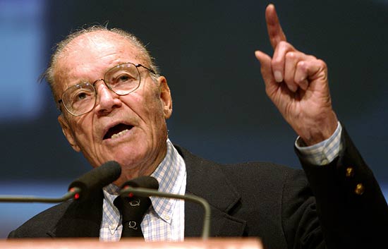 Muere el cerebro de la guerra de Vietnam, Robert McNamara