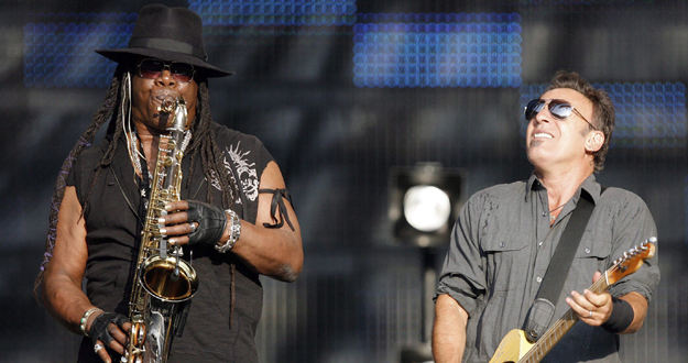 MUERE CLARENCE CLEMONS, SAXOFONISTA DE LA BANDA DE BRUCE SPRINGSTEEN MUERE CLARENCE CLEMONS, SAXOFONISTA DE LA BANDA DE BRUCE SPRINGSTEEN