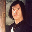 David Carradine salt&oacute; a la fama por su papel en la serie Kung-Fu.