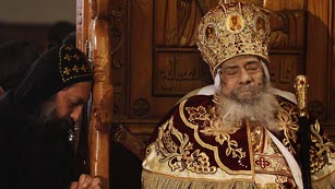 Ver v&iacute;deo  'Mueren tres personas en el velatorio del papa copto'