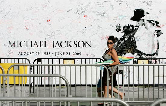 La muerte de Michael Jackson fue un homicidio causado por un fuerte analg&eacute;sico