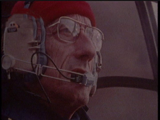 Ver v&iacute;deo  'La muerte de Jacques Cousteau en 'El Escarabajo verde' (1997)'