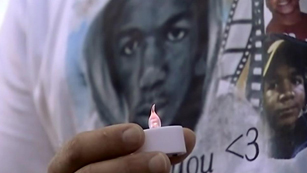 Ver v&iacute;deo  'La muerte de un joven negro reabre el debate racial y de posesi&oacute;n de armas en Estados Unidos'