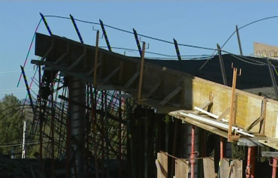 Un trabajador ha muerto al derrumbarse una rampa en construcci&oacute;n en Sant Sadurn&iacute; d'Anoia, en Barcelona 