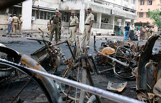 45 muertos en un atentado en Ahmadabad (India)