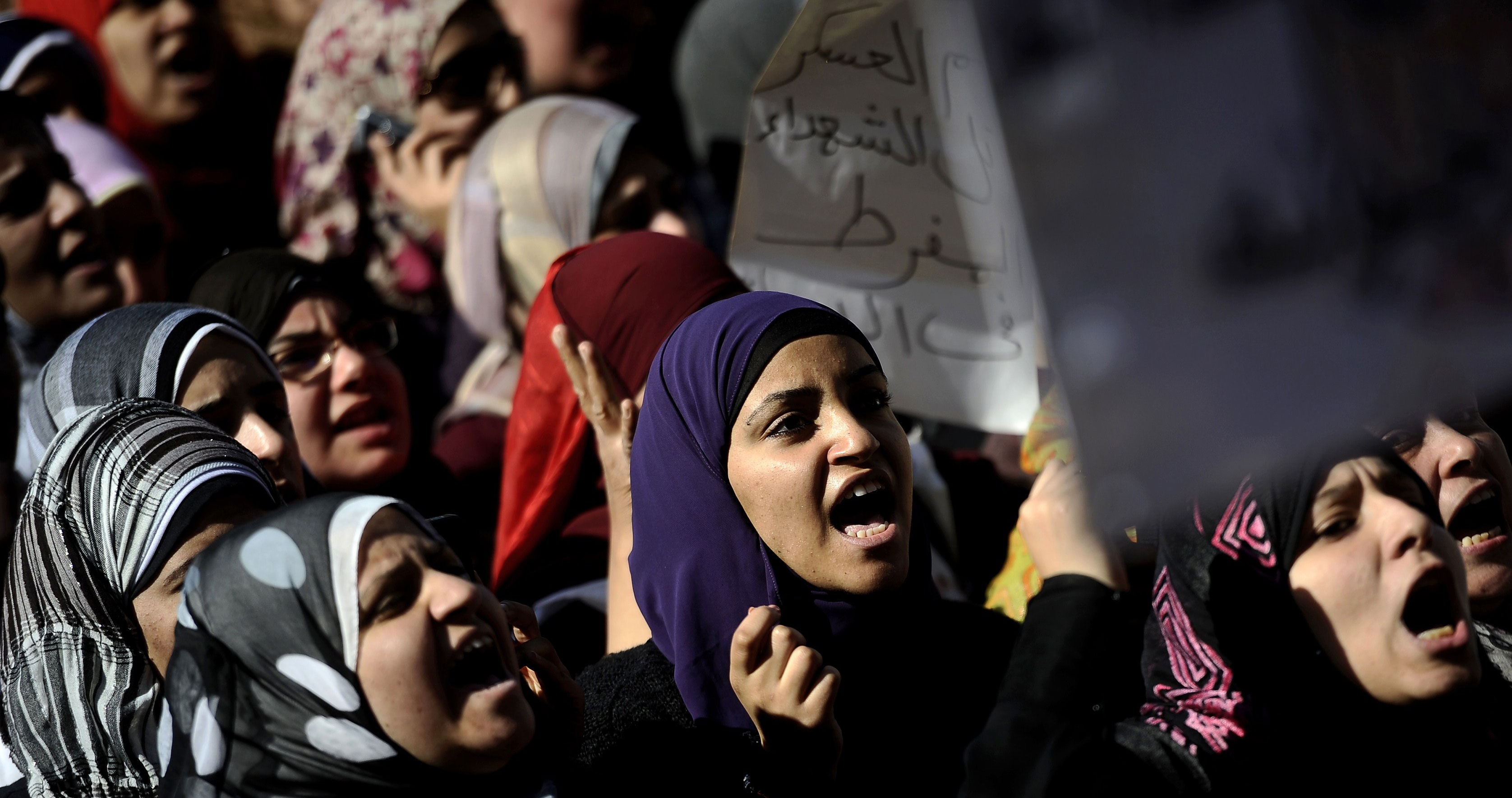 Mujeres marchan en Tahrir Mujeres marchan en Tahrir