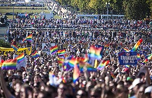 Ver v&iacute;deo  'Multitudinaria manifestaci&oacute;n en Washington por los derechos de los homosexuales'